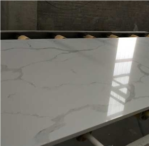 China Engineered Quartz Stone Calacatta White Combines Performance and Design through the Use Of Innovative Technology and Recycled Materials Easy-To-Clean and Resistant to Stains,Heat and Scratches