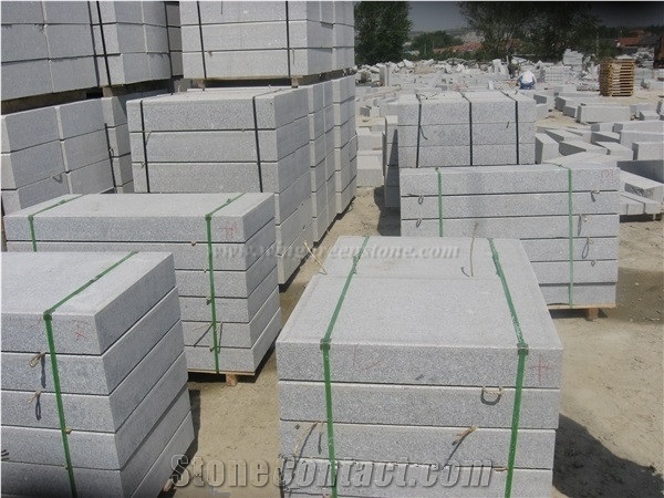 Competitive Price, Chinese Grey Granite Kerbs, G341 Granite, Natural/Flamed Surface Grey Granite Side Stone & Road Stone, Xiamen Winggreen Manufacturer