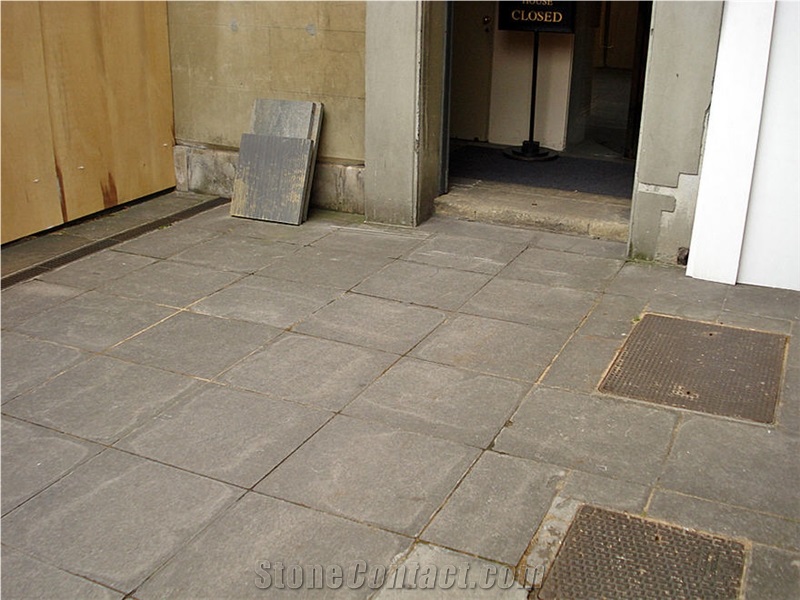 The Redesign and Fitting Of Front Courtyard Paving