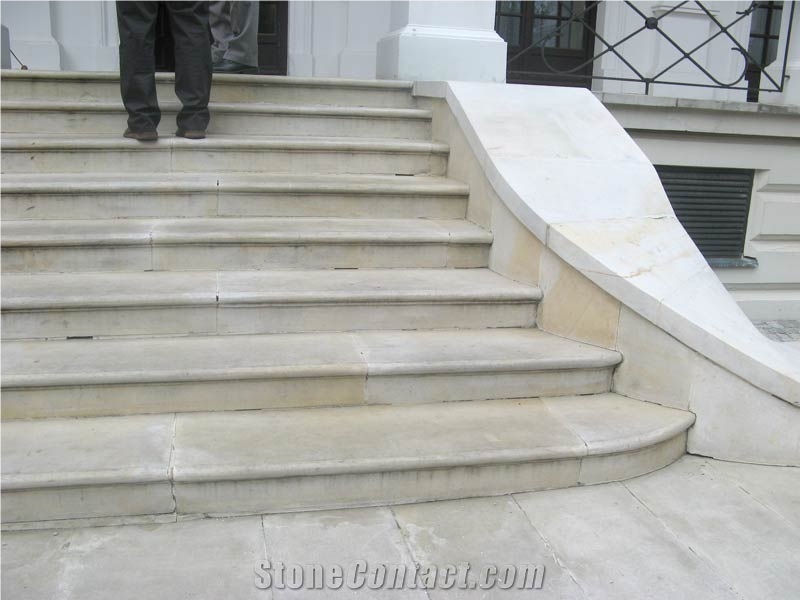 Brenna Sandstone Entrance Stair