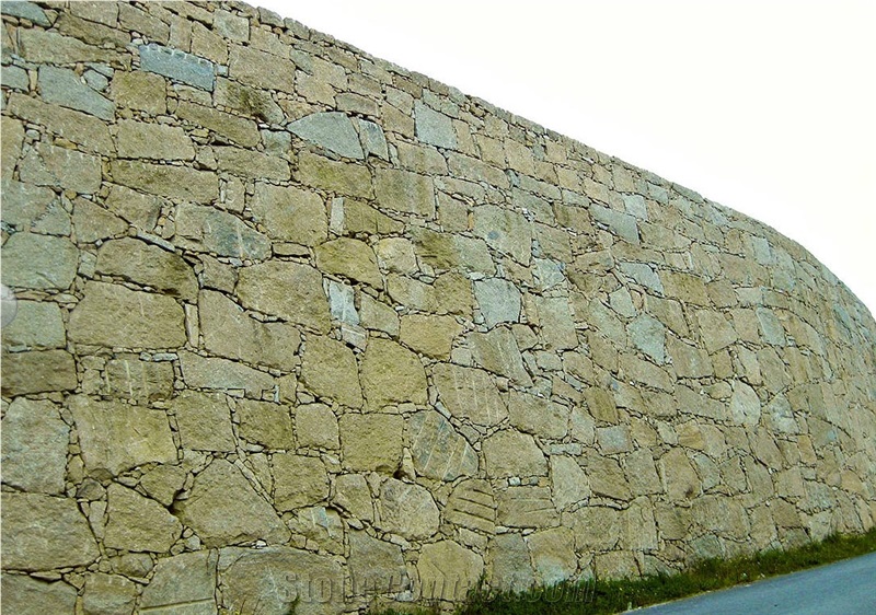 Amarelo Alpendurada Granite Quarry Cut Dry Wall, Yellow Granite Retaining Wall