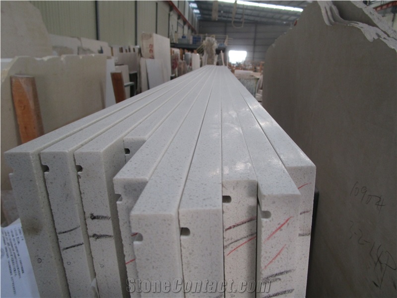 White Artificial Quartz Stone Slabs for Making Kitchen Countertops, China White Engineered Stone Tiles & Slabs for Kitchen Worktops, White Qauntum Quartz Stone