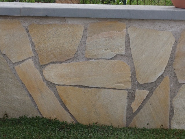 Bargiolina Giallo Quartzite Flagstone Garden Wall