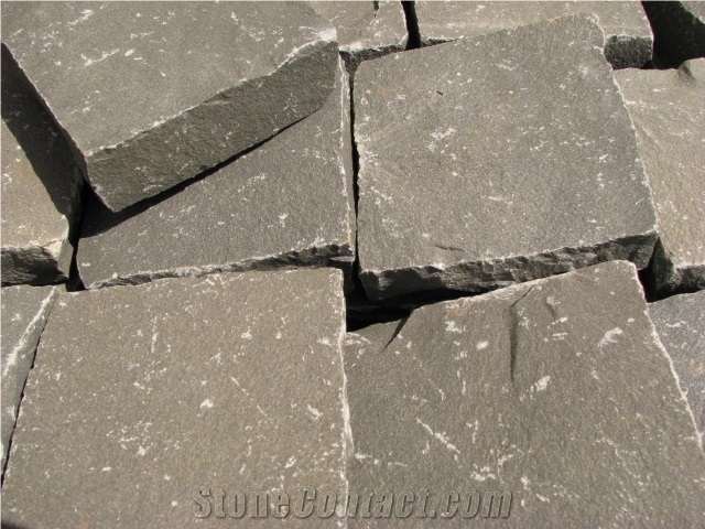 Basaltina Tipo Classico Cobble Stone