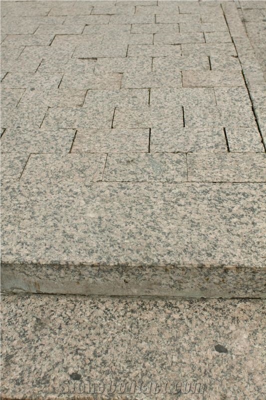 Granit Yuzhno Sultayevskiy Walkway, Drive Way Cobble Stone, Red Granite Cube Stone