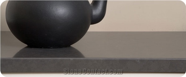 Bst Black Color Quartz Stone Customized Kitchen Countertop 2cm Thick with Bevel Edges and Customized Edges Including Scratch Resistant and Stain Resistant