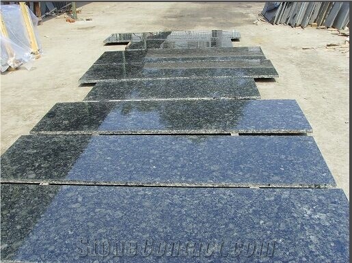 High Quality Butterfly Green Granite Tiles and Slabs