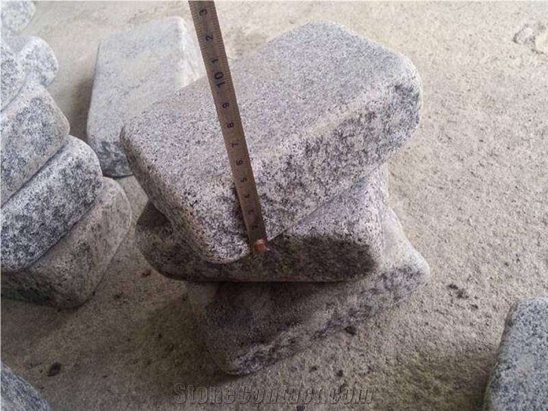 G654 Pangda Dark Granite Cobble Stone Flamed and Tumbled Finishing Cube Stone Pavers Landscaping Stone