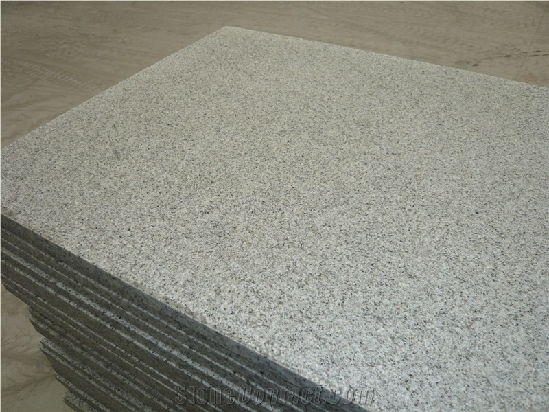 China Shandong White Pearl Granite Tile and Slab for Floor Paving or Wall Cladding