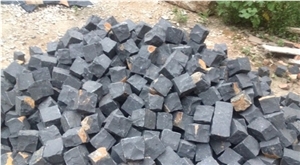 Wellest China G684 Black Basalt Paving Cube Stone,Saw Cut Finish,Natural Edge