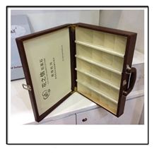 px025 stone sample suitcase