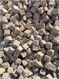 G682 China Rusty Yellow Natural Split Cubes, Cobble Stone, Paving Stone for Path, Driveway