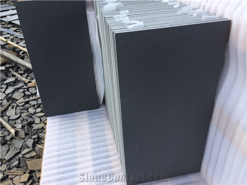 Good Quality-Hainan Black Basalt Tiles / Nero Lava Stone Tiles Honed