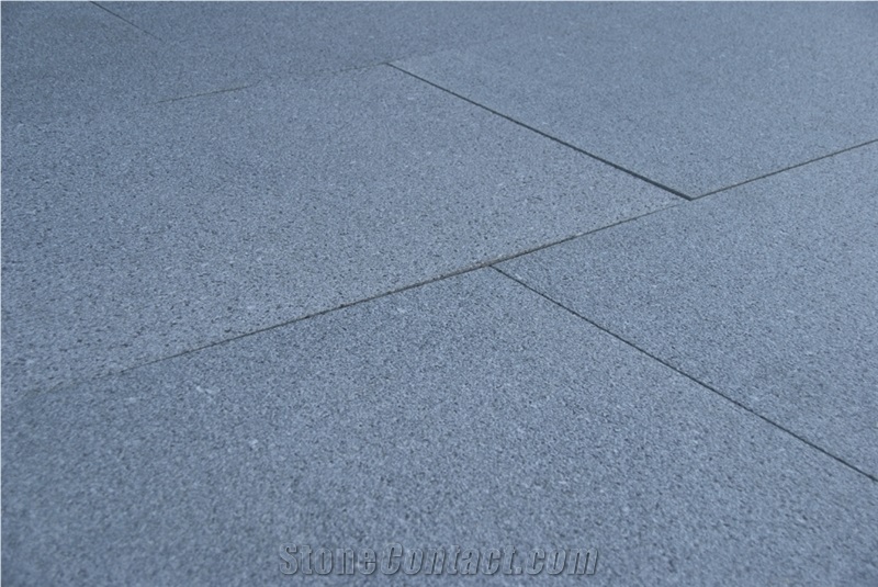 Granite Cinzento De Favaco Flamed Tiles