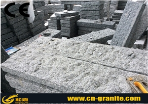 China Black Granite G654 Pineapple Finished Palisade Roadstone Sidestone Black Palisade for Outside Decoration