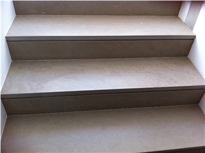 Pierre Du Thor Sandstone Stair Steps, Beige Sandstone Staircases