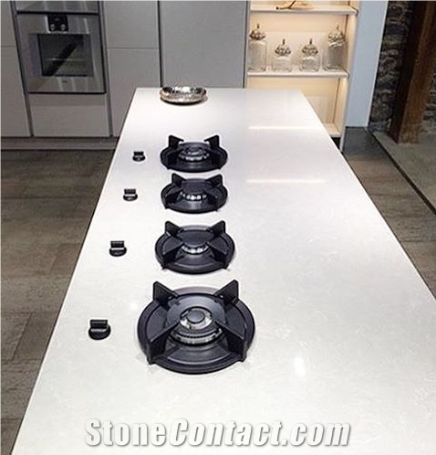 Luxury Interior Design with Black Quartz Stone Solid Surface Kitchen Countertop Non-Porous and Easy to Clean and Maintain Directly from China Manufacturer