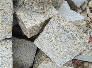 G682 Yellow Granite Cobble Stone,Rusty Cube Stone,Rustic Yellow Driveway Paving Stone