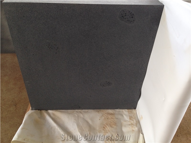 Hainan Black Basalt Sawn 400 Grit Tiles, China Black Basalt Floor Tiles, Black Basalt Walling & Flooring Sawn 400 Grit Tiles