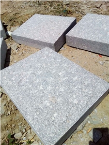 G341 Light Silver Grey Granite Rough Picked Lichi Surface Paving Blocks Low Prices