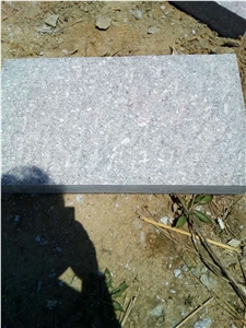 G341 Light Silver Grey Granite Rough Picked Lichi Surface Paving Blocks Low Prices