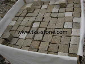 Cube Stone,G682 Granite Pavers,G682 China Yellow Rustic Golden Sand Sunset Yellow Desert Gold Granite Flamed or Cleft or Bushhammered Cube Stone Paver