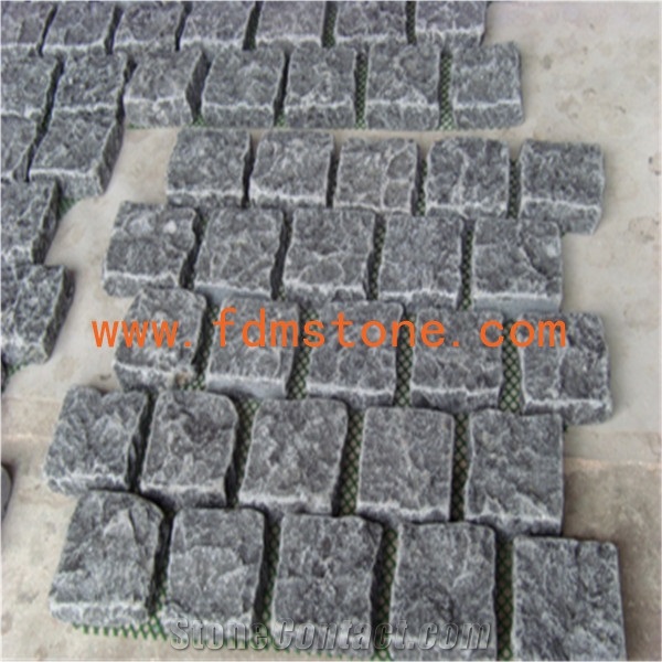China Black Pacific Granite Loose Cobblestone,Split Surface Garden Paver&Cubestone