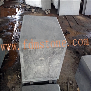 Hainan Black Basalt Flooring and Walling Tiles Sawn Pavers for Garden and Landscaping