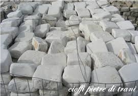 Italian limestone cubes tumbled