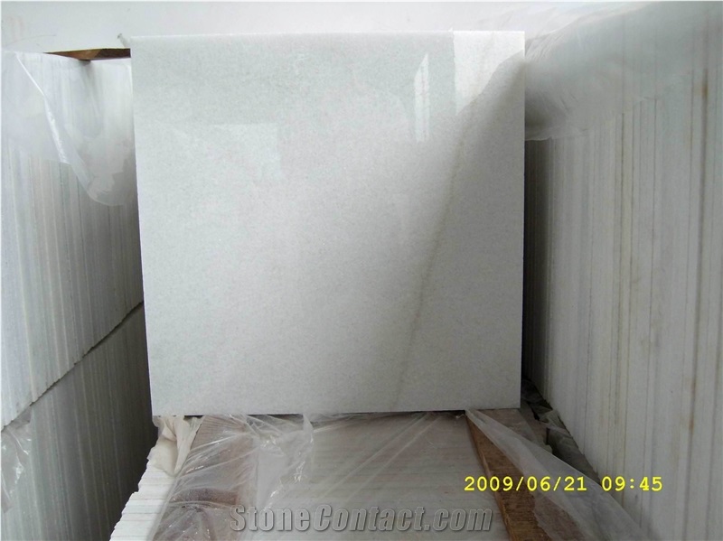 China Crystal White Marble Tiles Polished / China Absolute White Marble Slabs/Walling Tiles / Cut to Size for Hotel Bathroom Design