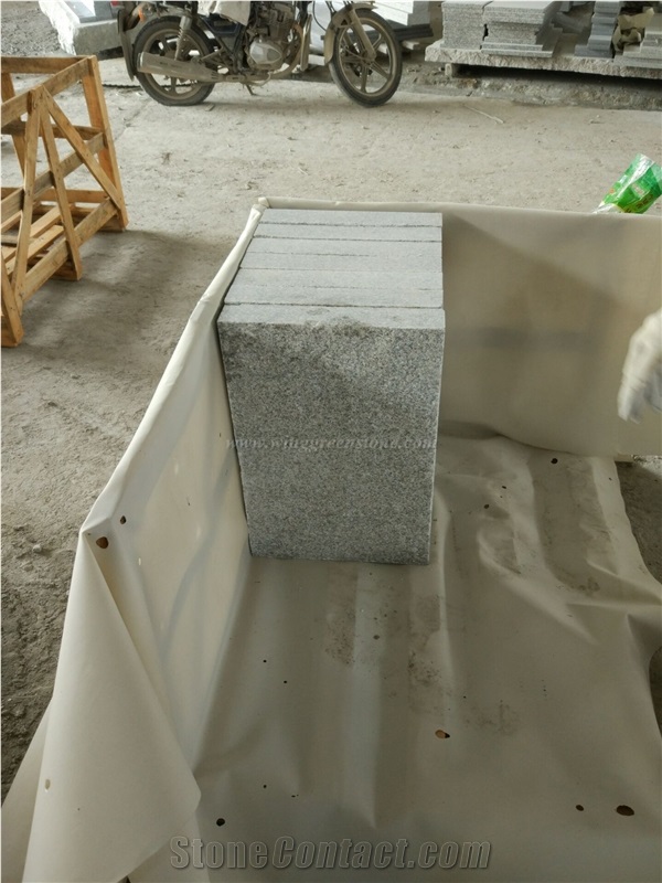 China Grey Sardo Granite Kerbs, G602 Granite Rough Finished Side Stone, New Bianco Sardo Granite Curbs, Grey Granite Road Stone, Xiamen Winggreen Manufacturer