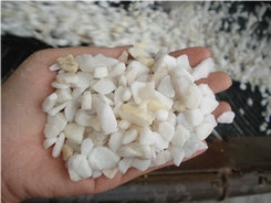 China Natural Crushed White Stone, White Marble Chips,Pebble Stone,Cobbles,River Stobe