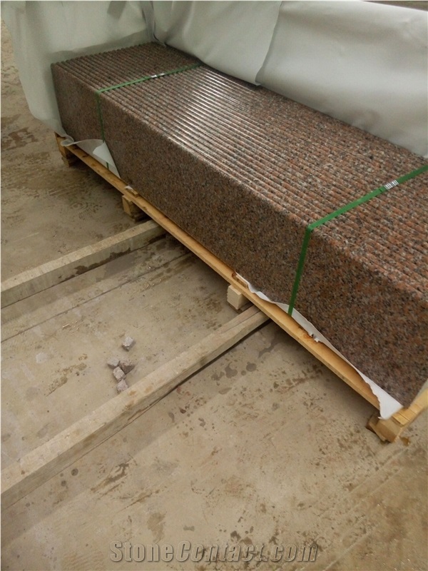 G561 Granite / Maple Red Steps and Stairs