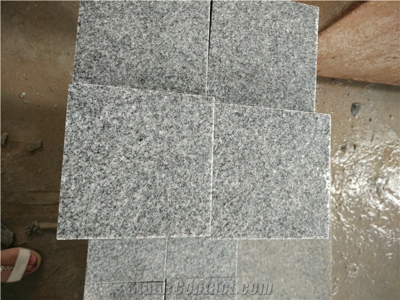 China Deep Grey Granite Tiles & Slabs, Good Price for G633 Granite