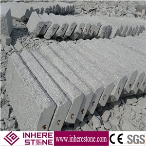 China Granite Light Grey G602 Granite Garden Kerbstone for Paving Stone Stairs and Steps Ground Outdoor with Flamed Polished Natural Face Many Flowers