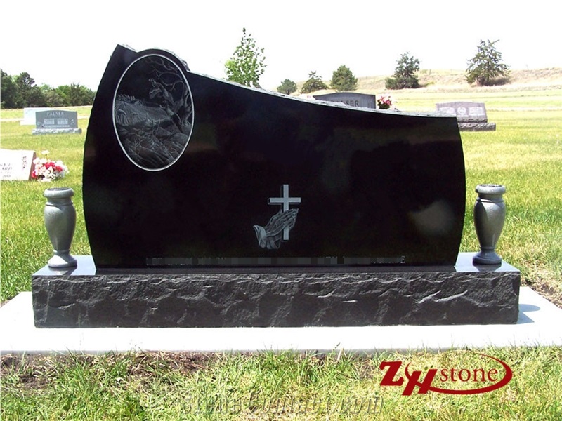 Foof Top with Natural Edging Absolute Black/ Shanxi Black Granite Western Style Monuments/ Western Style Tombstones/ Cross Tombstones/ Gravestone/ Custom Monuments