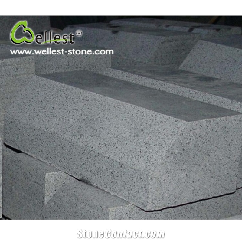 Factory Customized G654 Sesame Black Granite Boulders Curbstone