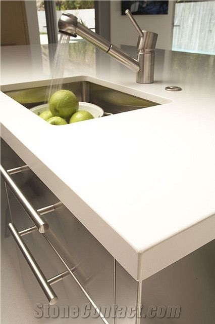 Glossy Polished White Quartz Stone Kitchen Countertops Top Island Top from Guangdong Easy Cleaning and Maintenance