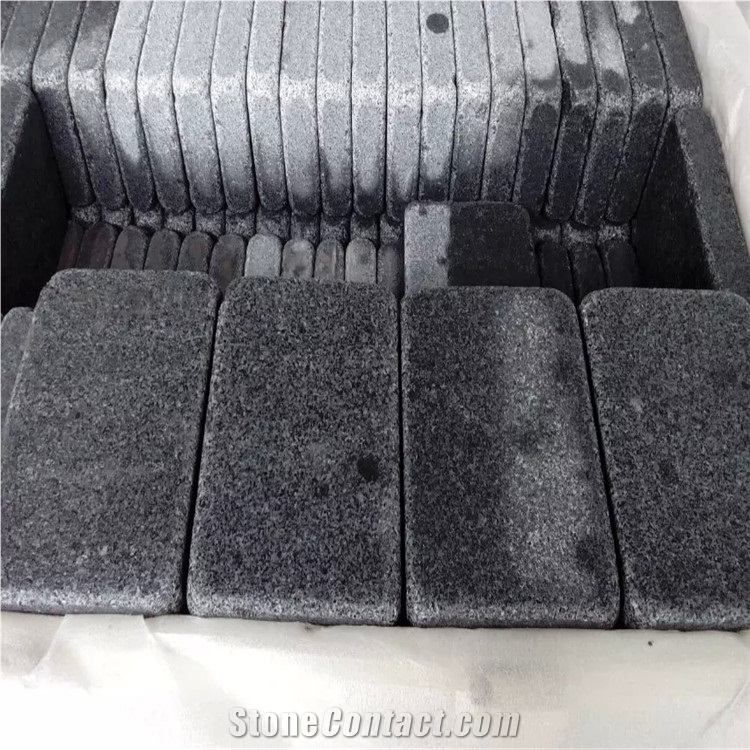 5cm Flamed Tumbled Cube Stone for Patio Flooring/Courtyard Road Pavers/Padang Dark Walkway Pavers
