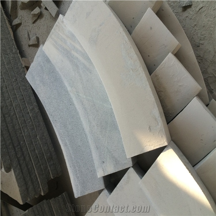 China Sesame Grey Granite Kerb Stone/Honed Curbs/S Type Kerbstones/Side Stone