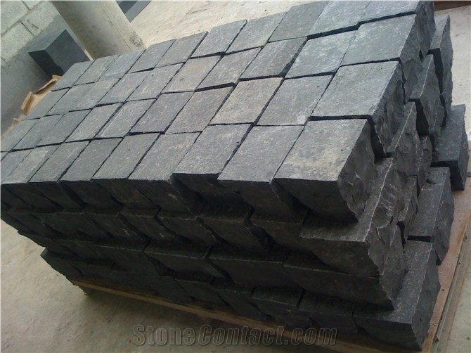 Zhangpu Black Granite Landscaping Stones Cube Stone & Pavers, Zhangpu Dark Granite Walkway Pavers, 20x10 G685 Granite Patio Pavers