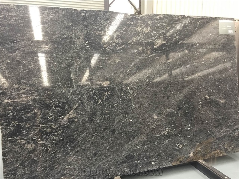 Titanium Mc Granite Slabs or Tiles, for Wall and Flooring Coverage