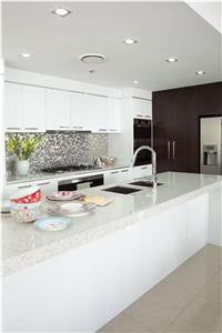 Pure White Pure Space with Pure Vision Engineered Quartz Stone Counrtertop and Surfaces for Kitchen Use Directly from China Manufacturer More Durable Than Granite But Cheap Price