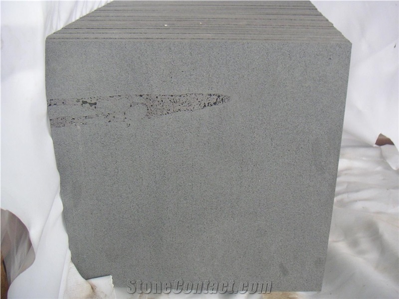China Black / Black Basalt/ Basaltina / Basalto/ Dark Basalt / Hainan Black / Hainan Black Basalt/ Tiles/ Walling/ Flooring / Wall tiles / Slabs / Covering / Blue Stone/Honeycomb/ Cat Paws