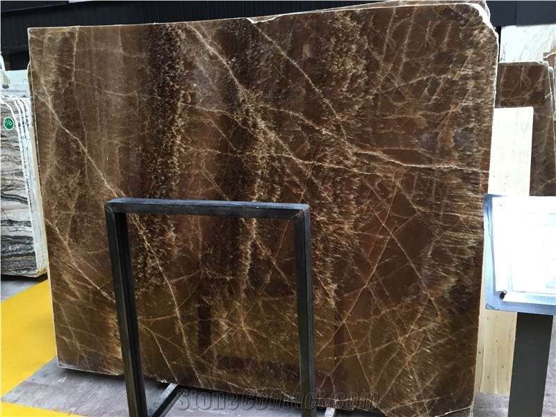 China Polished Brown Onyx Crystal Transparency Golden Onyx from China Brown Slab Tiles for Wall Covering Villa Luxury Decoration Indoor
