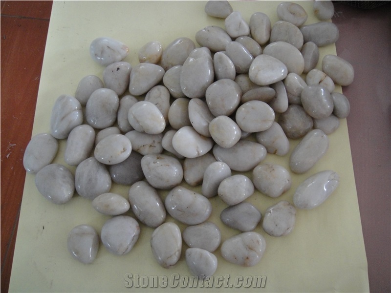 Different Sizes Color Polished Natural River Pebble Stone for Decoration in Garden , Outdoor ,Landscaping