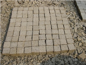 Yellow Granite Natural Surface Finish Cube Stone, Plaza Cube Paving Stone ,Granite Cobble Stone in Mesh