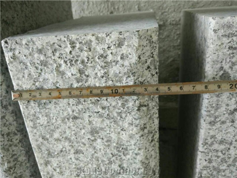 Flamed Cheap Gray Granite G601 Kerbstones for Road Stone Project