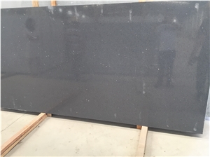 Black Shining Series China Quartz Stone Slab for Pre-Fabricated Customized Standard Sizes 126 *63 and 118 *55 with High Hardness and High Compression Strength