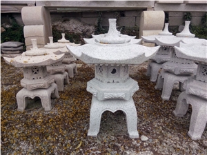 Japanese Style Garden Stone Lantern on Promotion
